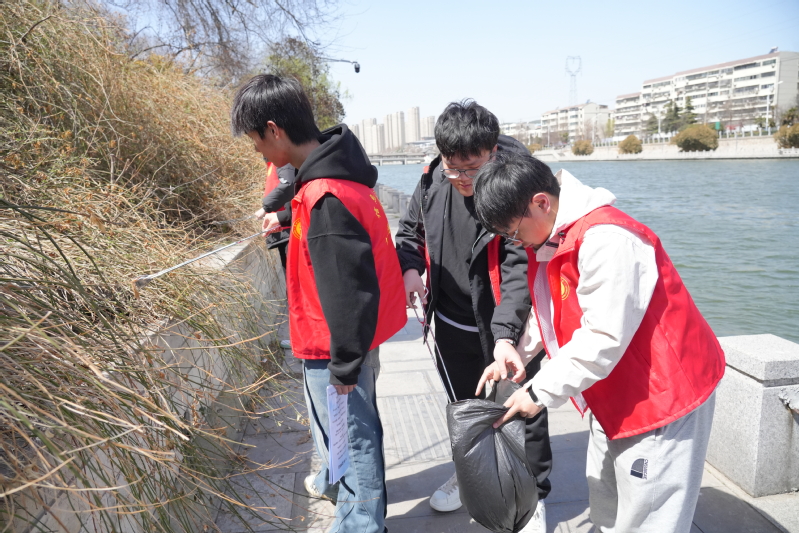 欧帝体育-(中国)股份有限公司组织开展“世界水日”主题志愿服务活动(图3)